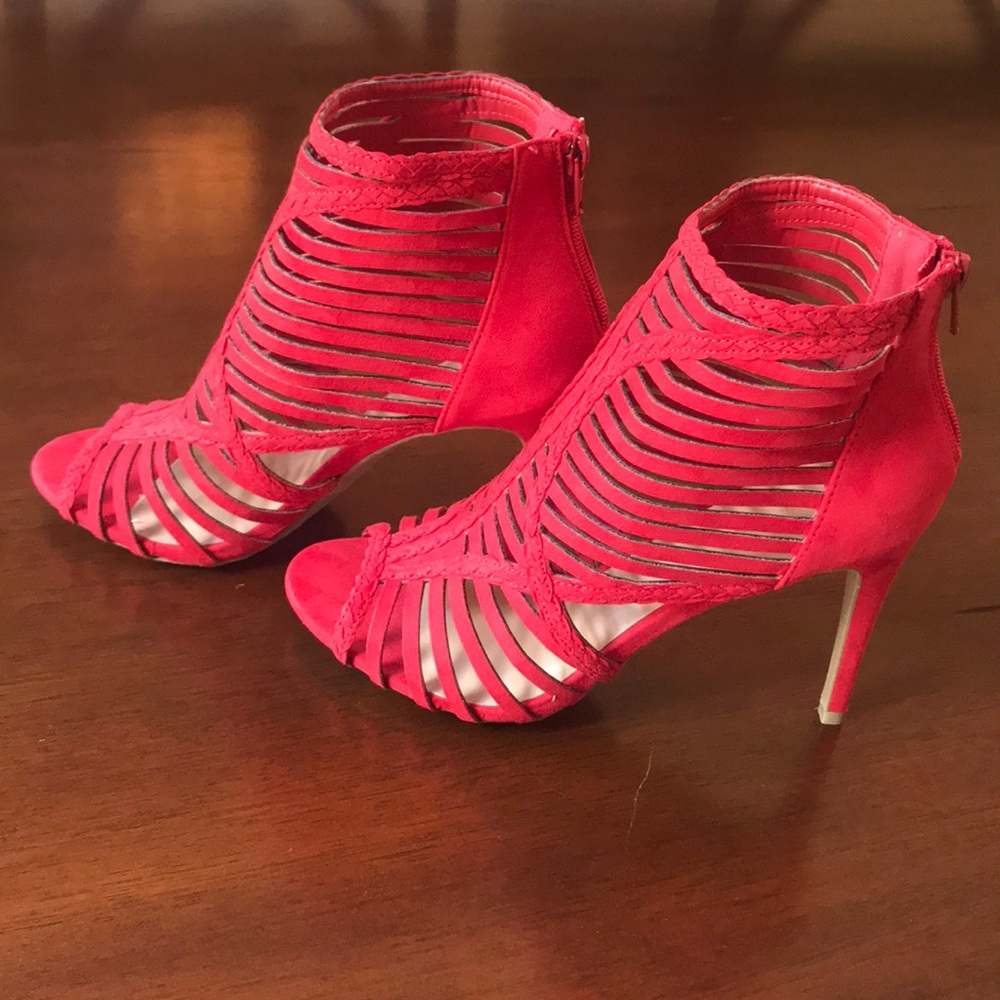 Size 9, 4 inch Red Suede Heels